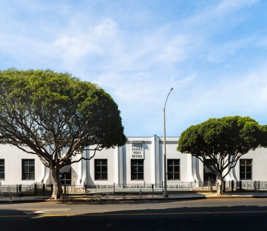 Santa Monica Post Office: a Los Angeles nasce una nuova fiera in un ex ufficio postale Santa Monica Post Office