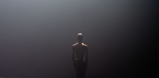 Con Bérénice Romeo Castellucci porta in scena la crisi del linguaggio Romeo Castellucci, Berenice, una scena Ph. Alex Majoli