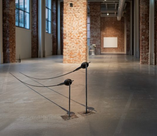 A Milano due artisti emergenti lavorano sul senso di fuga e la voglia di evasione dal quotidiano