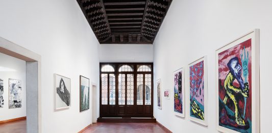 Cinque pittori e un palazzo: la collettiva “Moonkillers” a Venezia