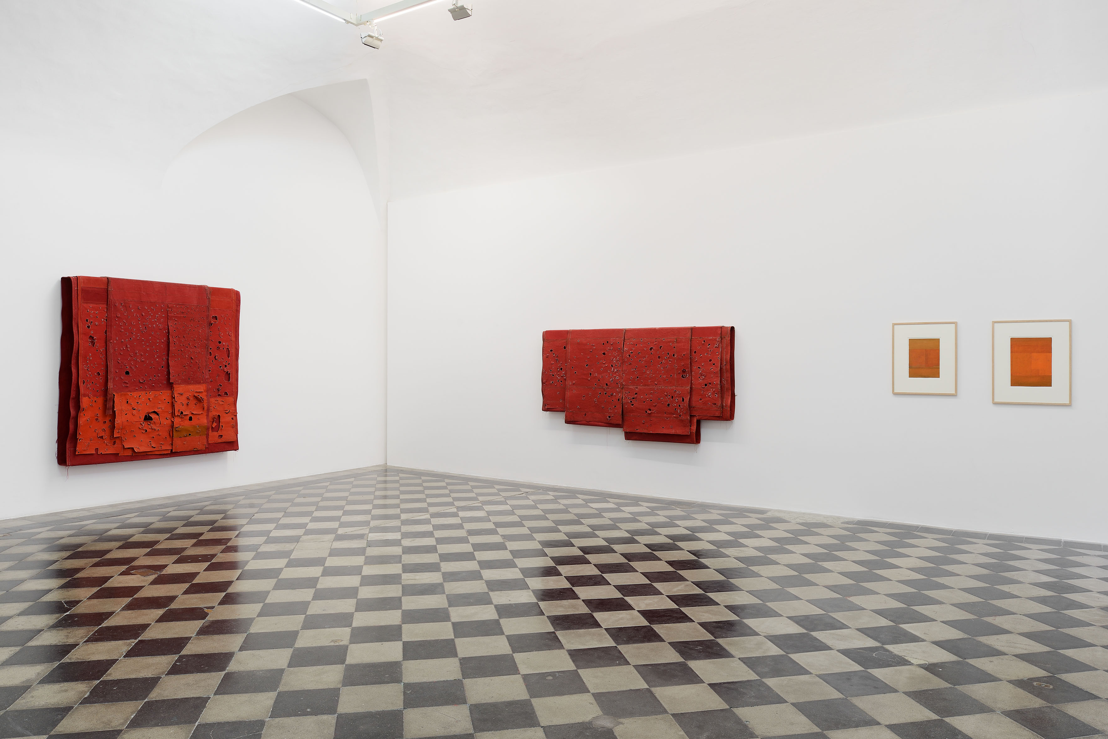 Simon Callery, veduta della mostra, Galleria 1/9unosunove, Roma, 2025, ph Roberto Apa, courtesy of 1/9unosunove