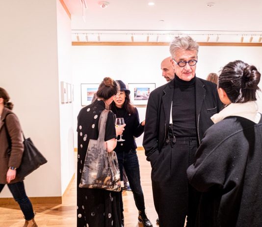 Wim Wenders, la luce del West: la mostra fotografica a New York Wim Wenders, Written Once, Howard Greenberg Gallery, New York, 2025, Ph. Francesca Magnani