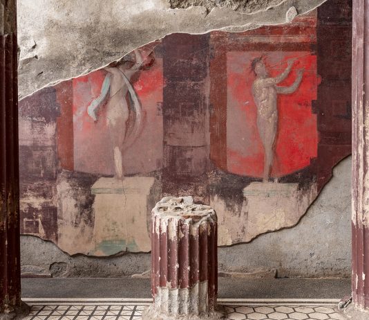 Scoperto a Pompei un antico affresco che rivela i misteri dei riti dionisiaci pompei affresco riti dionisiaci