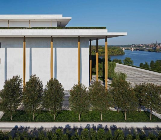 Donald Trump diventa Presidente del Kennedy Center: una svolta di regime per la cultura negli Stati Uniti John F. Kennedy Center for the Performing Arts