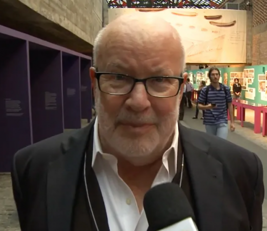 L’eredità di Richard Flood: addio al visionario curatore del New Museum Richard Flood