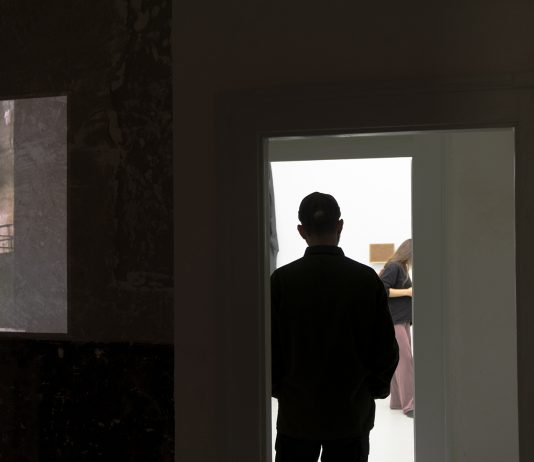 Come raccontare uno studio d’artista: il progetto del collettivo damp a Napoli studio collettivo damp