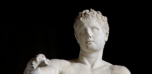 Le antiche statue greche e romane venivano anche profumate