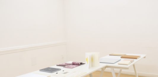 Declinazioni contemporanee del libro d’artista, alla Nami Gallery di Napoli Scansìa d'arte, veduta della mostra, Nami Gallery, Napoli, 2025