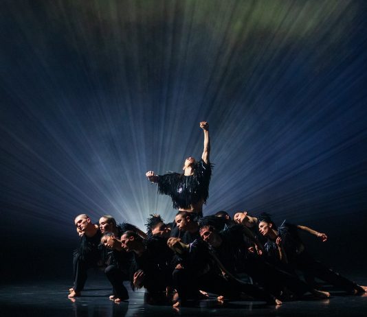 Pite, Preljocaj, Tortelli: trittico della coreografia contemporanea per Aterballetto