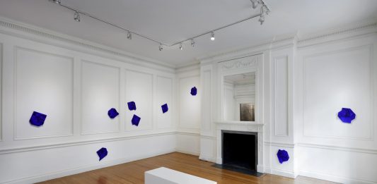 Tre opere di Jannis Kounellis, Maria Lai e Lucio Pozzi in mostra per la prima volta a New York