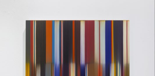 La pittura di Mark Francis è un’esperienza sonora: la mostra alla Galleria Luca Tommasi di Milano