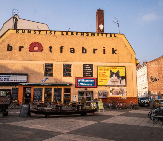 Berlino al di là dei circuiti: mostre d’arte e fotografia in spazi insoliti