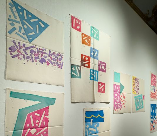 «Mi sono sempre immerso nelle immense memorie della pittura». Apre a Genova la grande mostra su Giorgio Griffa