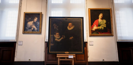 In Francia è stata scoperta un’opera di Lavinia Fontana dimenticata in un museo Lavinia Fontana, Ritratto di gentiluomo, sua figlia e un servo, Musée de la Chartreuse di Douai, Francia