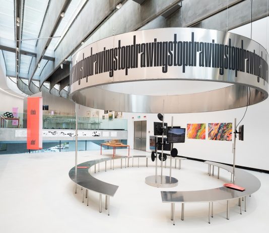 In che modo la tecnologia sta cambiando il modo di progettare l’architettura? Una ricognizione al MAXXI di Roma