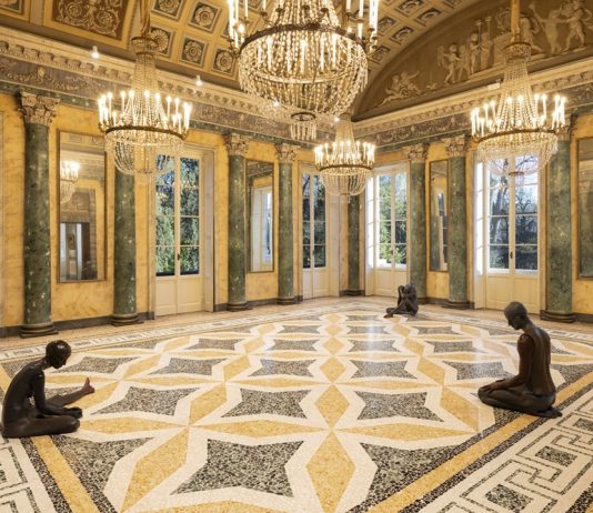 Tempo, memoria e condizione umana. La mostra di Ugo Rondinone a Milano