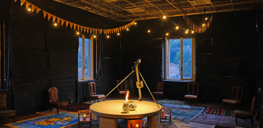 Neverland Gaza di Alessandro Bulgini, un tè tra le macerie a Flashback Habitat Alessandro Bulgini, Neverland Gaza, 2025, Flashback Habitat, Torino