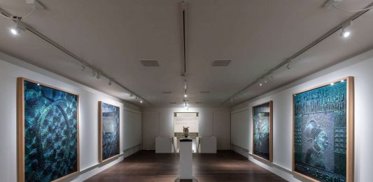 NATURAE Ambienti di arte contemporanea La mostra che esplora il rapporto tra uomo e natura al Castello di Miramare di Trieste si rinnova con due nuove opere di Mario Schifano e Davide Rivalta