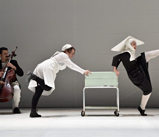 La montagna incantata e i suoi demoni contemporanei: lo spettacolo di archiviozeta La montagna incantata foto di Franco Guardascione