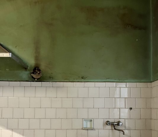 Un palazzo monumentale di Taranto si apre all’arte: si parte da Francesco Arena