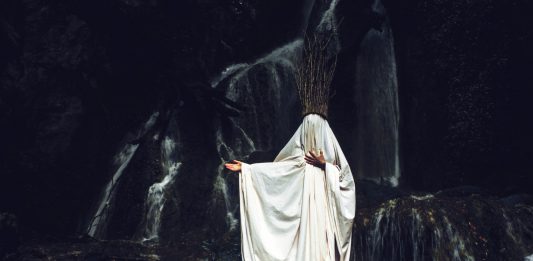 Mirtillo Numerus IX: il primo film di Desiderio Sanzi è un viaggio tra inquietudini senza tempo Desiderio Senzi, Mirtillo numerus IX