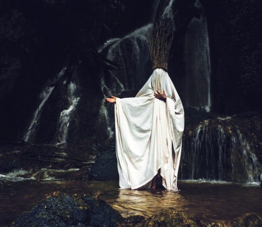 Mirtillo Numerus IX: il primo film di Desiderio Sanzi è un viaggio tra inquietudini senza tempo Desiderio Senzi, Mirtillo numerus IX