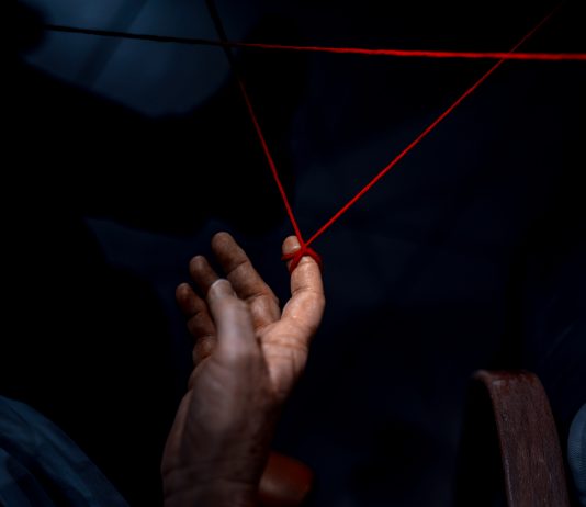 Piccoli, grandi gesti del caregiver, in una mostra fotografica a Parma