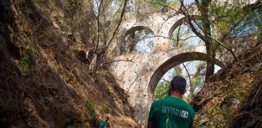 Intra Pezzolo: la rinascita di un borgo siciliano con l’arte e la cultura