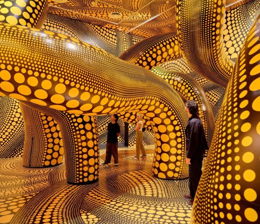 L’Australia impazzisce per Yayoi Kusama: record di visite per la mostra a Melbourne Yayoi Kusama, veduta della mostra, NGV International, Melbourne (15 dicembre 2024 – 21 aprile 2025). © YAYOI KUSAMA. Ph. Sean Fennessy