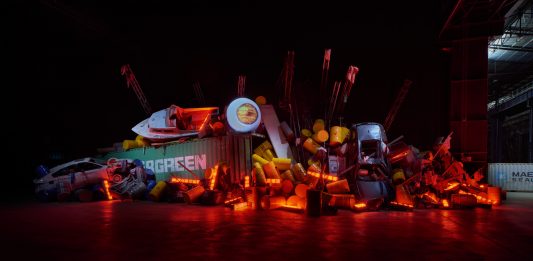 Quello schianto al suolo di Icaro che risveglia la coscienza dal torpore