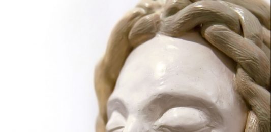 Federica Rugnone porta alla luce le radici del patriarcato: la mostra a Roma