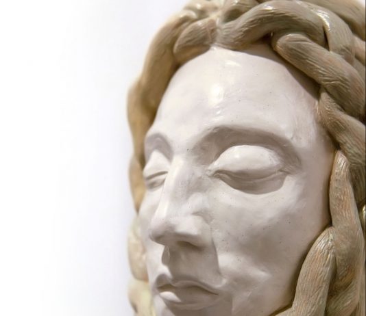 Federica Rugnone porta alla luce le radici del patriarcato: la mostra a Roma