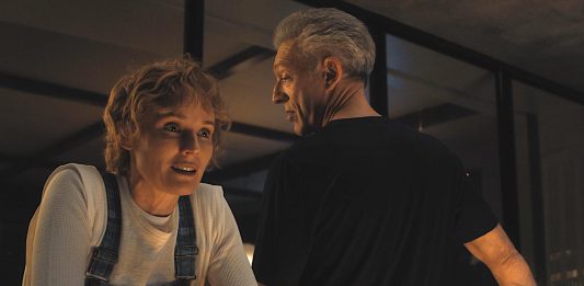 The Shrouds: al cinema i segreti sepolti di David Cronenberg The Shrouds