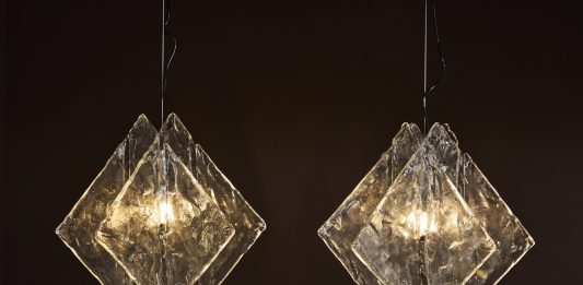 Carlo Nason disegna la luce: una mostra celebra il maestro del vetro di Murano