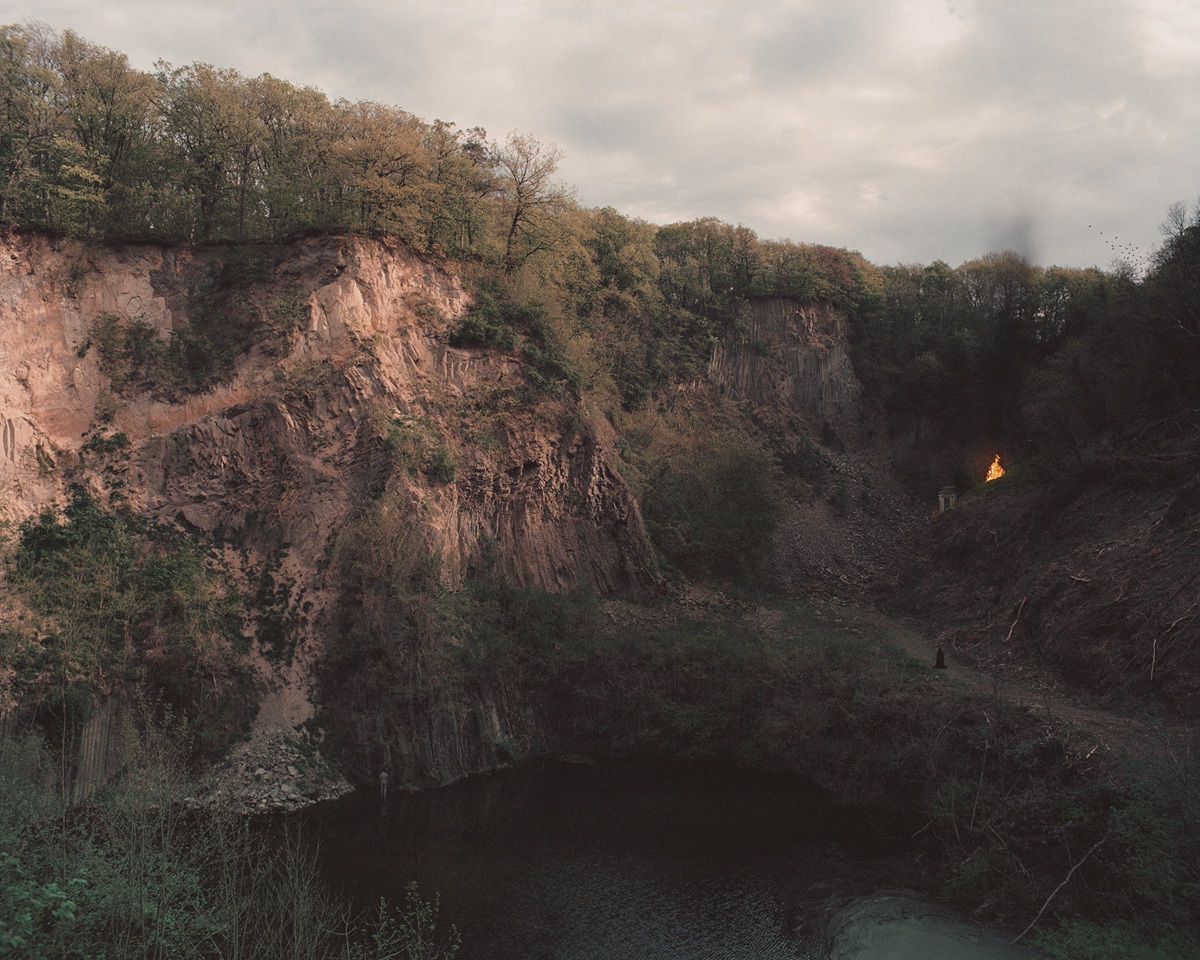 Teye Gerbracht Auszüge aus "Gespenster" (dt.: Estratti da "Ghosts") 2019 Fotografia, Diasec, incorniciata circa 240,00 x 196,8 cm