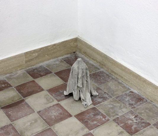 Adrián S. Bará, il corpo umano è un’architettura vulnerabile: la mostra a Cagliari