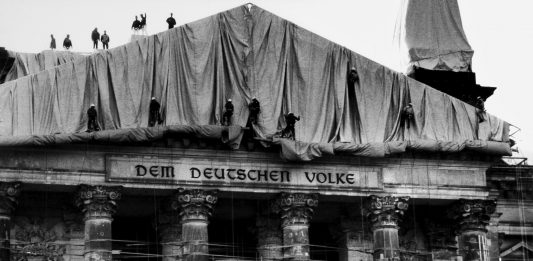 30 anni di Wrapped Reichstag: Berlino ricorda Christo e Jeanne-Claude Wrapped Reichstag Christo