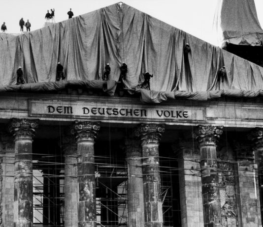 30 anni di Wrapped Reichstag: Berlino ricorda Christo e Jeanne-Claude Wrapped Reichstag Christo