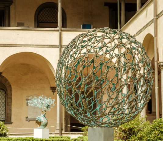 Humanitas di Andrea Roggi nel Complesso della Basilica di San Lorenzo