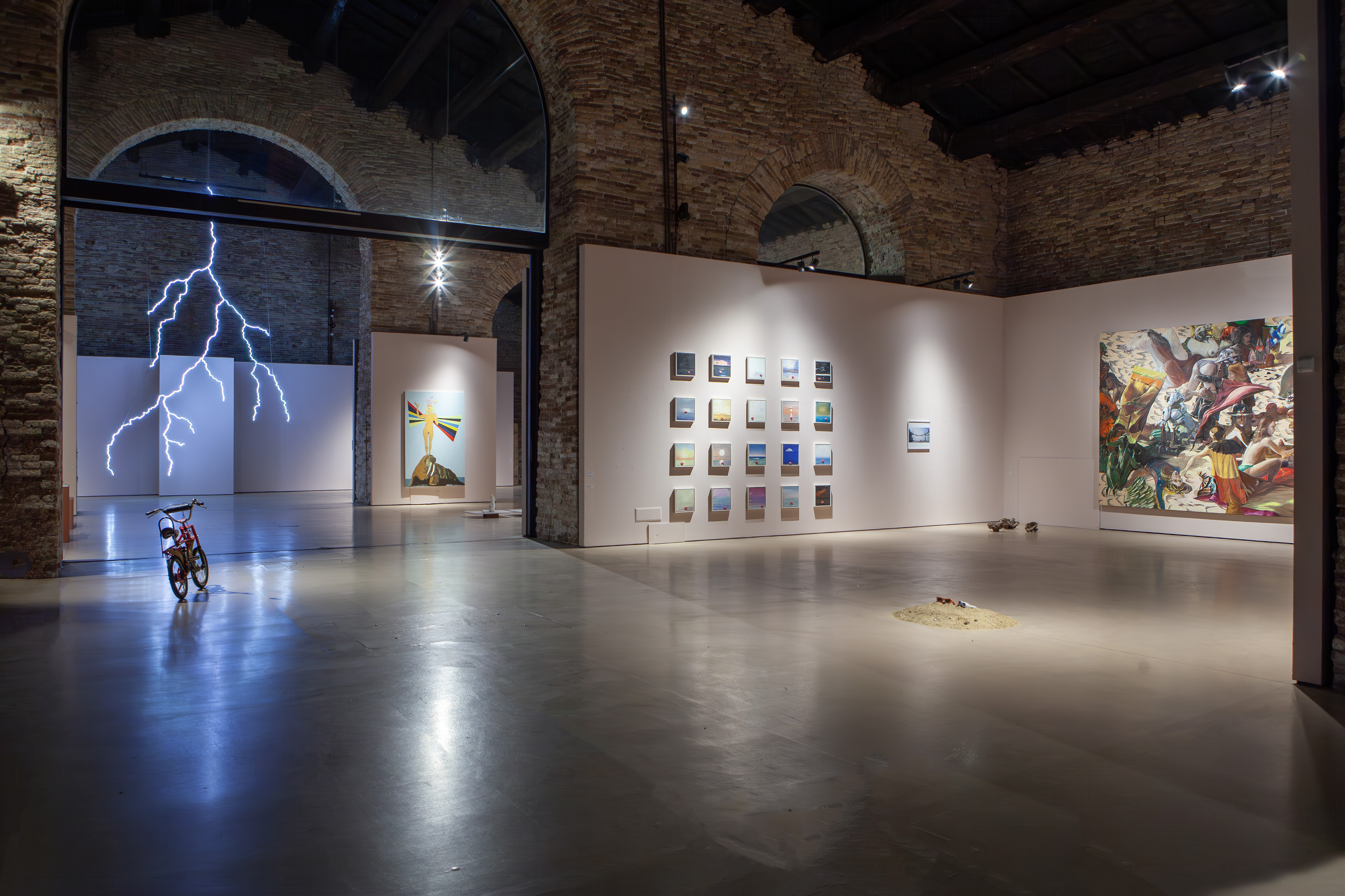 ENDLESS SUMMER, veduta della mostra, Magazzino del Sale, Cervia, 2025, ph. Chiara Pavolucci