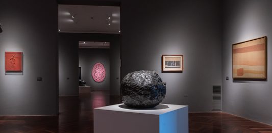 Morandi e Fontana, “due artisti che da tempo ormai abitano negli occhi di tutti noi”, a La Spezia