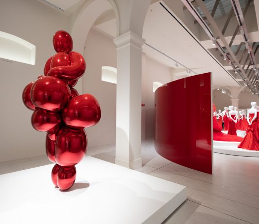 PM23: a Roma apre la nuova Fondazione Valentino e Giammetti PM23, Roma, 2025, Horizons Red, Photo Credit Whatever Milan
