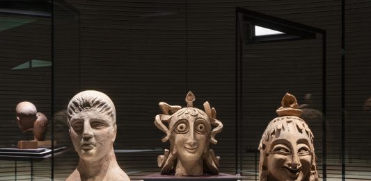 Il dialogo senza tempo tra cultura etrusca e modernità Etruschi del Novecento