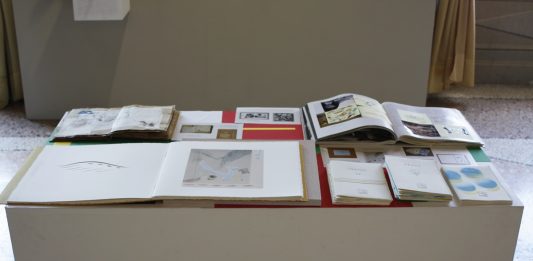 Alfabeti, paesaggi, simboli e altre meraviglie del libro d’artista: la mostra a Brescia Arte racchiusa tra le pagine di un libro, veduta della mostra, Palazzo Bertazzoli, Bagnolo Mella, 2025