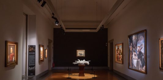 Caravaggio e Jago, dialogo contemporaneo alla Pinacoteca Ambrosiana