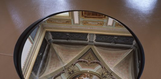 Corpo, desiderio, spiritualità: ha aperto al Castello di Rivoli la mostra di Rebecca Horn rebecca horn