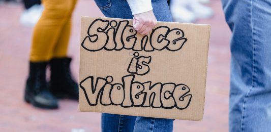 Violenza di genere e precarietà, nel lavoro artistico: se ne parla alla NABA