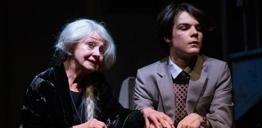 Educazione sentimentale al mistero della vita, lo spettacolo di Andrée Ruth Shammah Lezione d’amore - Sinfonia di un incontro, spettacolo di Andrée Ruth Shammah, ph. Tommaso Le Pera