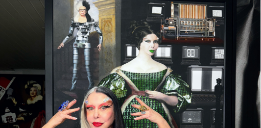 Il corpo è la superficie pittorica di un atto di resistenza: intervista a Orlan