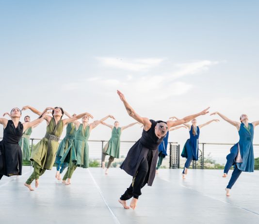 Turning of bones di Akram Khan, una danza per scoprire se stessi Akram Khan, Turning of Bones, ph Andrea Guermani